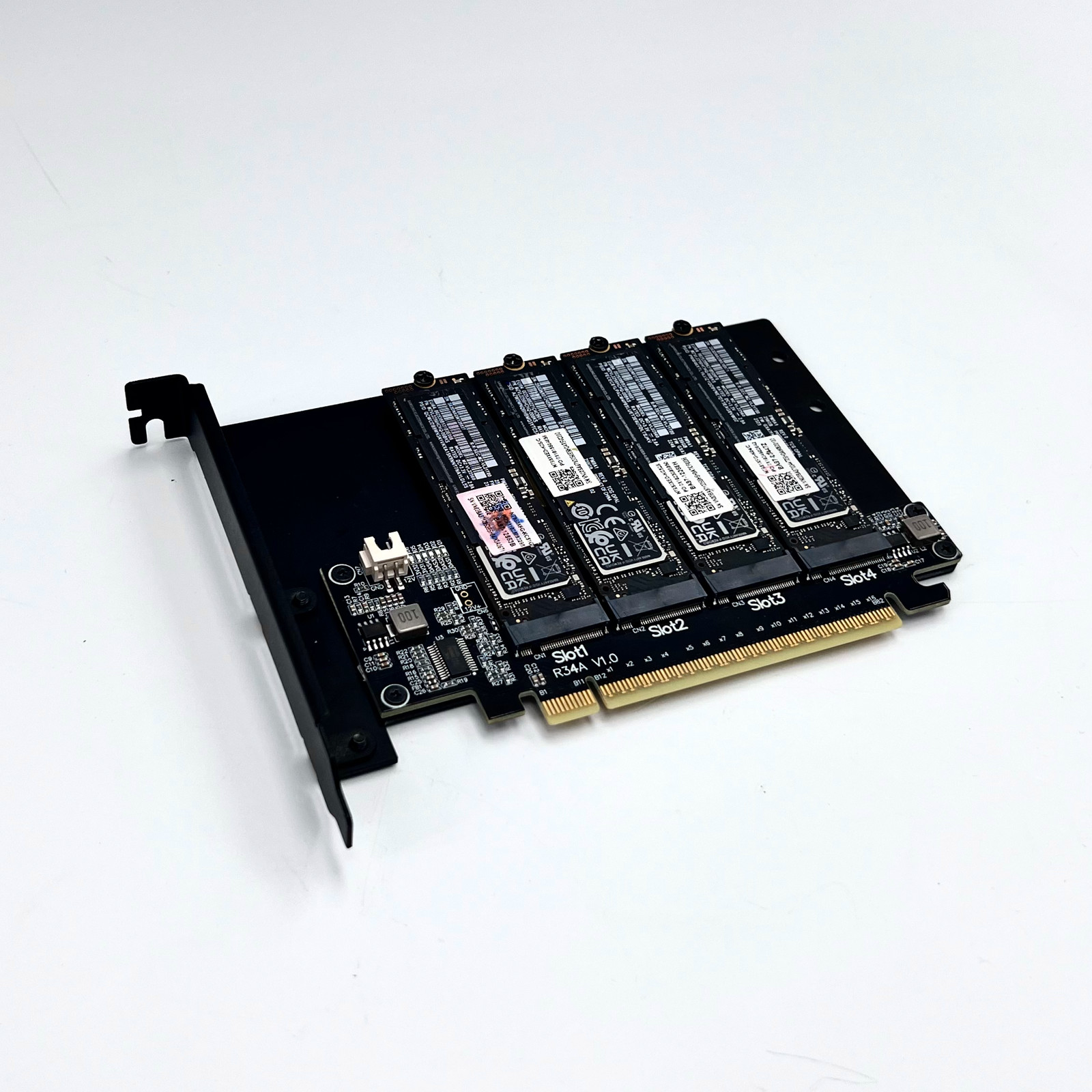 بطاقة تقسيم R34A PCIe 5.0 x16  - مراجعة Quad M.2 Nvme Pcie Bifurcation Card وسعره